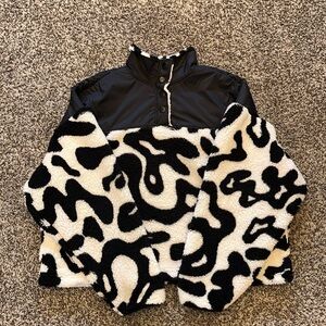 Grayson Threads black and white fleece pullover